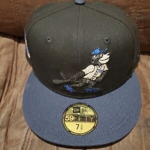 DETROIT TIGERS NEW ERA 59FIFTY HAT 7 5/8 MASCOT LOGO BLACK W NAVY BRIM W GREY UV